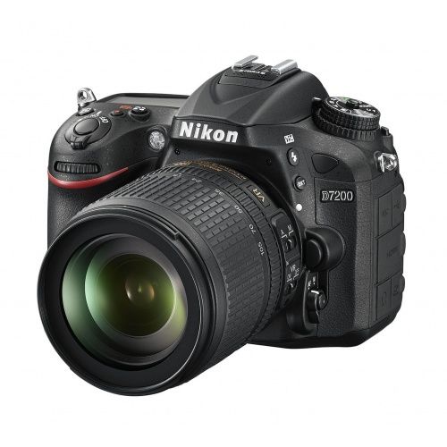 Nikon D7200 + 18-105 mm VR