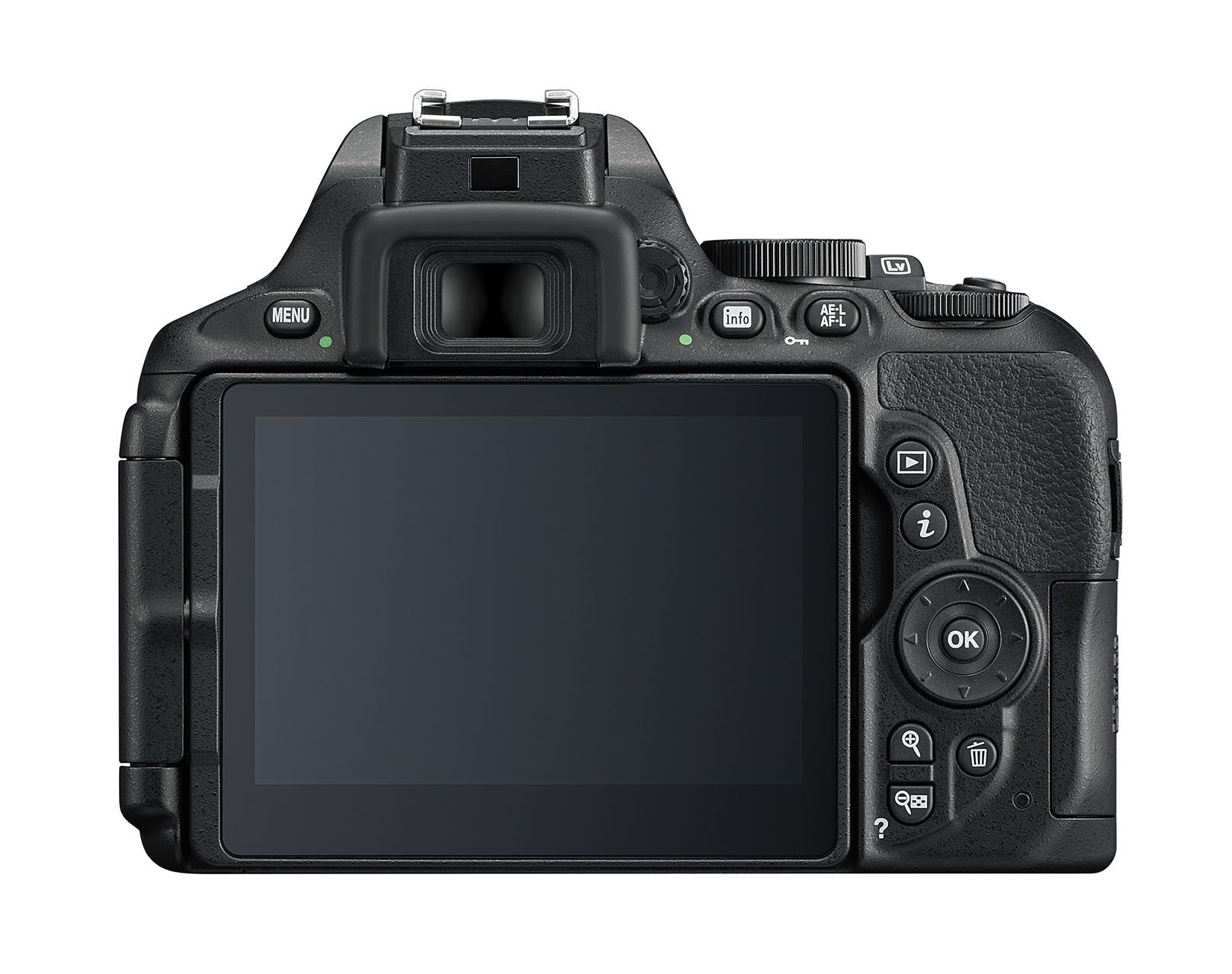 Nikon D5600 + 18-140 mm VR 