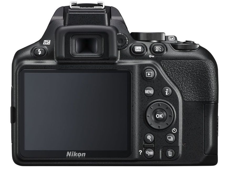 Nikon D3500 + 18-105mm 