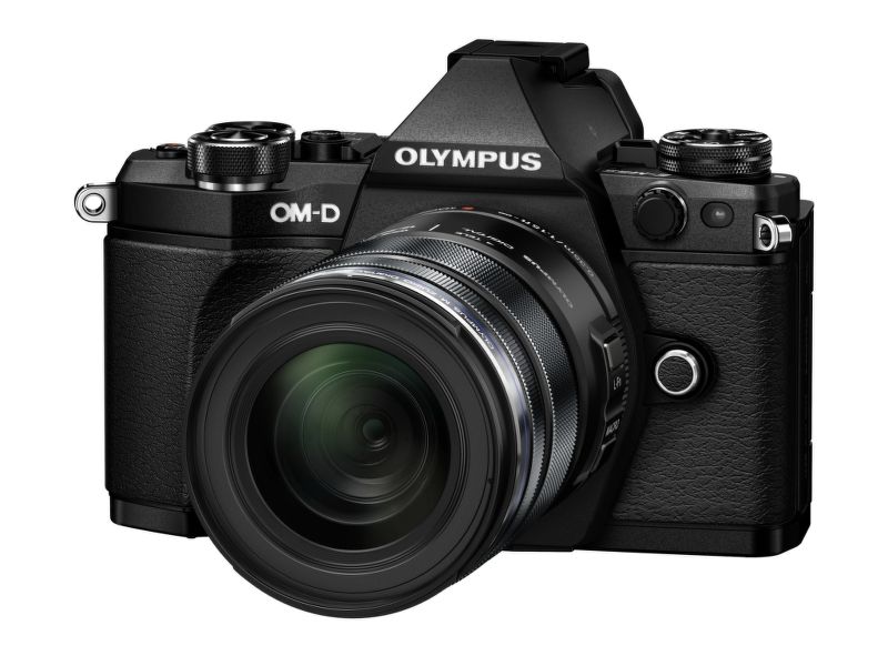 Olympus E-M5 Mark II + 12-50 mm černý