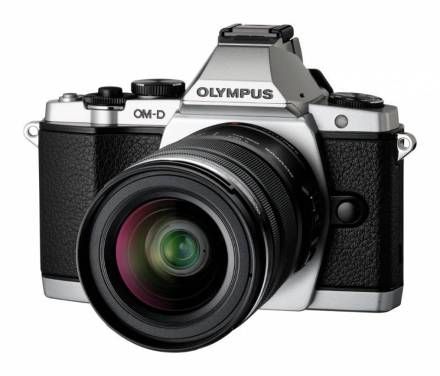Olympus OM-D E-M1 + 12-50 mm stříbrný