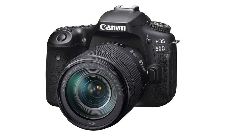 Canon EOS 90D + 18-135mm IS USM