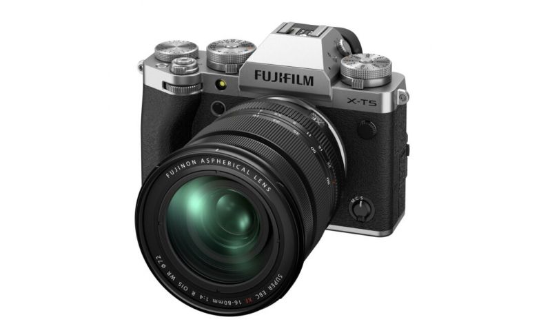 Fujifilm X-T5 + 16-80mm stříbrný