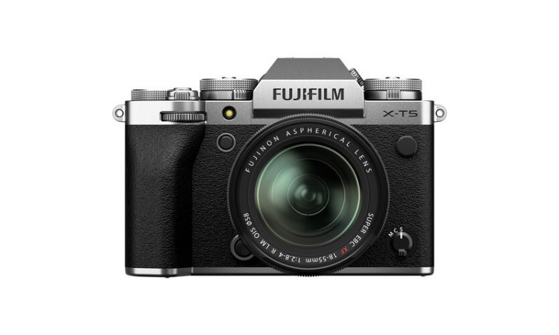 Fujifilm X-T5 + 18-55mm stříbrní
