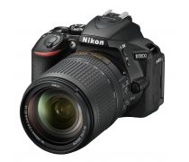Nikon D5600 + 18-140 mm VR - obrázek