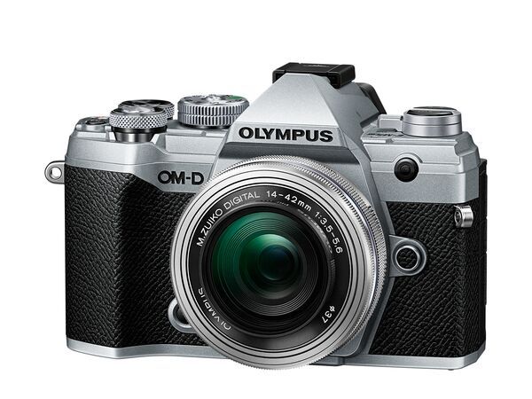 Olympus OM-D E-M5 mark III + 14-42mm EZ