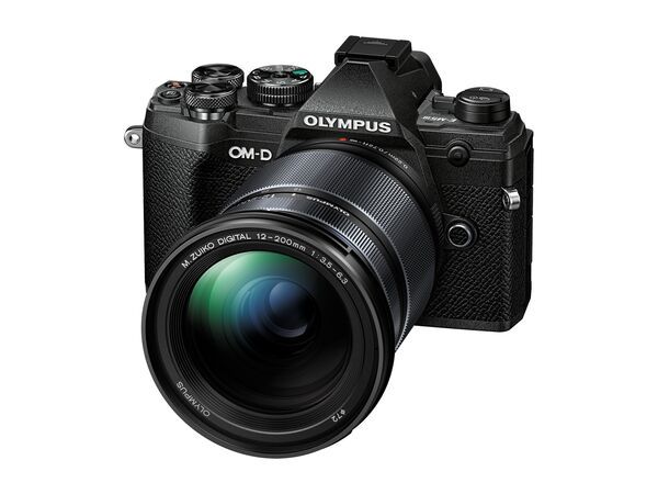 Olympus OM-D E-M5 mark III + 12-200mm