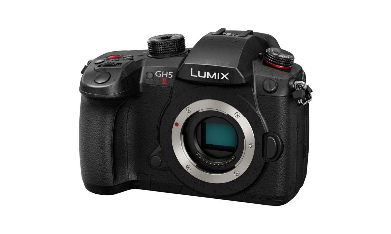 Panasonic Lumix DC-GH5M2 tělo