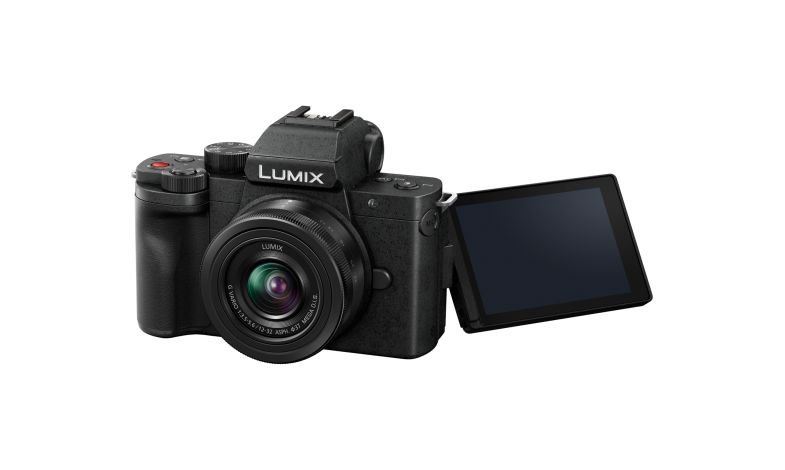 Panasonic LUMIX DC-G100D + 12-32