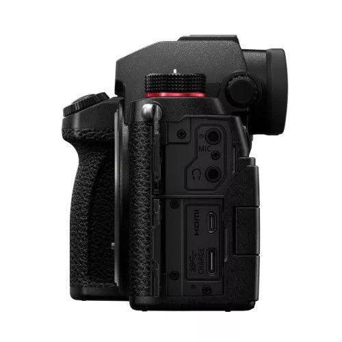 Panasonic LUMIX DC-S5D + 18-40mm 