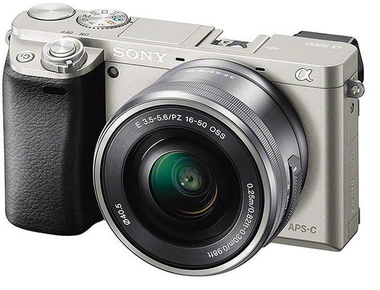 Sony Alpha A6000 + 16-50mm stříbrný